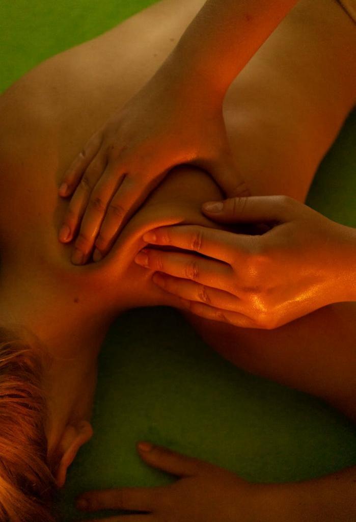 Mobile Massage at your home, Diensten en Vakmensen, Welzijn | Masseurs en Massagesalons, Ontspanningsmassage