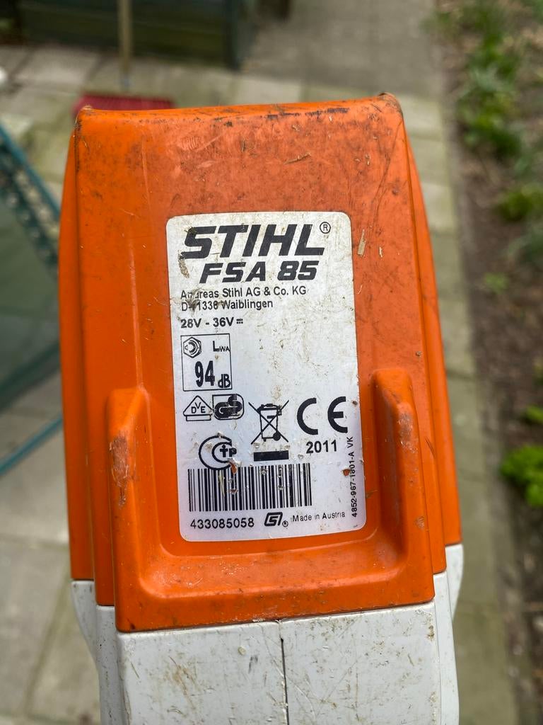 Stihl FSA 85 Accu Bosmaaier - Krachtig en Draadloos, Ophalen of Verzenden, Gebruikt, 30 tot 50 cm, Accu