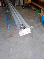 Knikarmscherm elektrisch, Ophalen