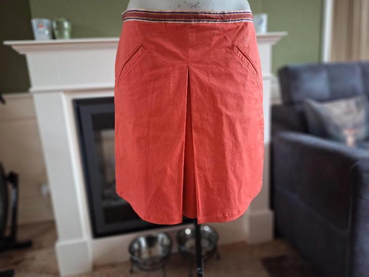 Maliparmi koraal oranje rok IT 44 NL 40, Kleding | Dames, Rokken, Zo goed als nieuw, Maat 38/40 (M), Oranje, Boven de knie, Verzenden