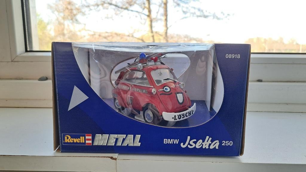 REVELL BMW Isetta 250 (LÖSCHI) 1:18 Feuerwehr Hamburg. Packaging Has
