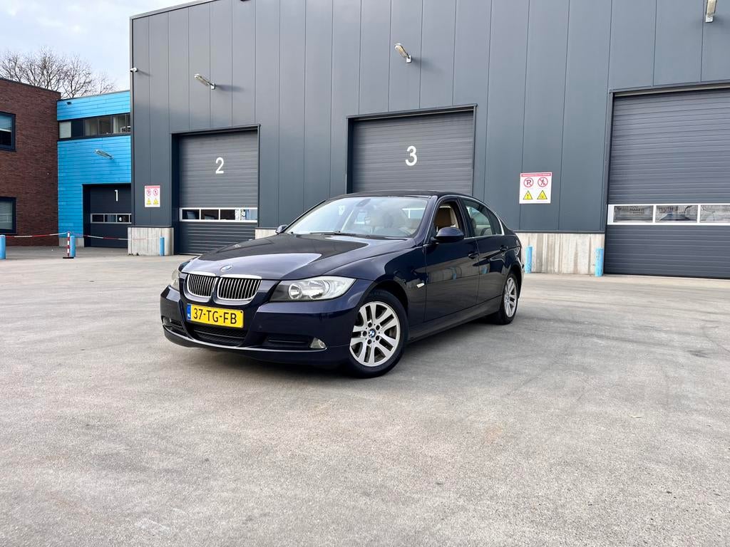 BMW 3-Serie 2.0 I 318 AUT 2006 Blauw, Auto's, Achterwielaandrijving, 1995 cc, 4 cilinders, 129 pk