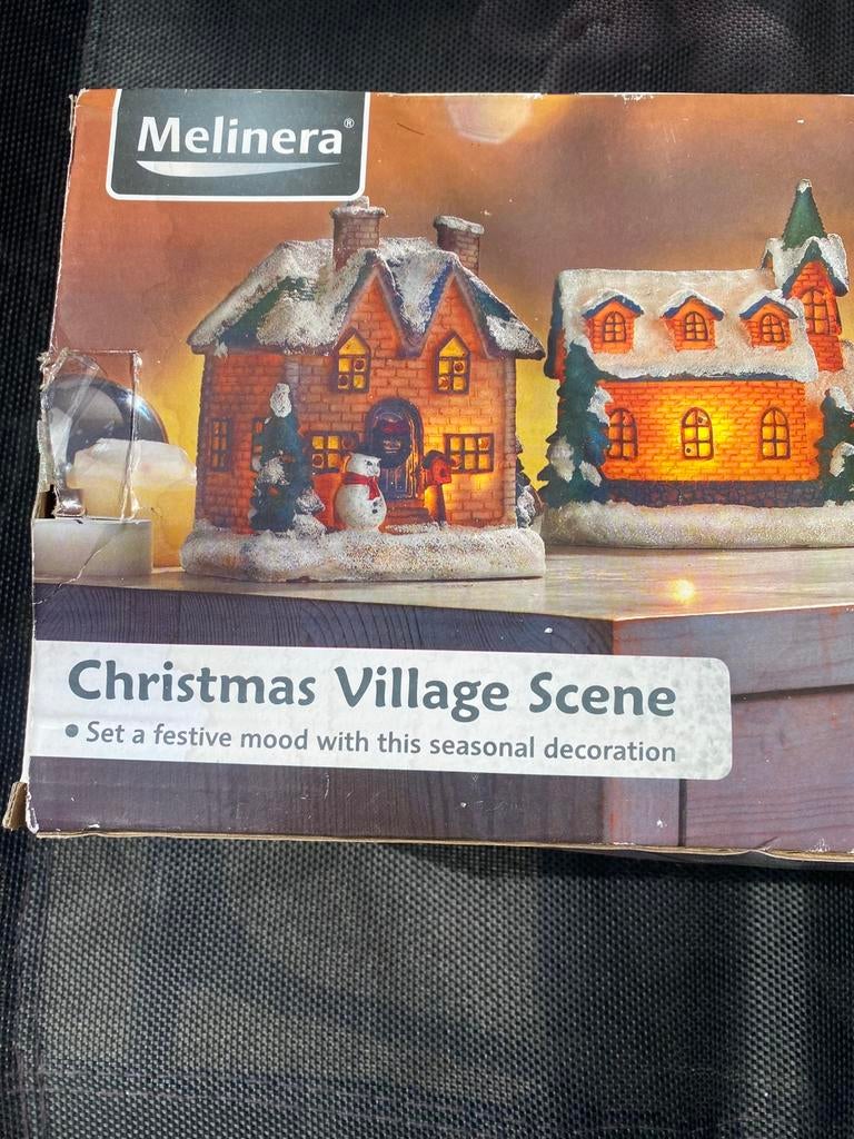 Christmas Village Scene hand painted, Ophalen, Zo goed als nieuw
