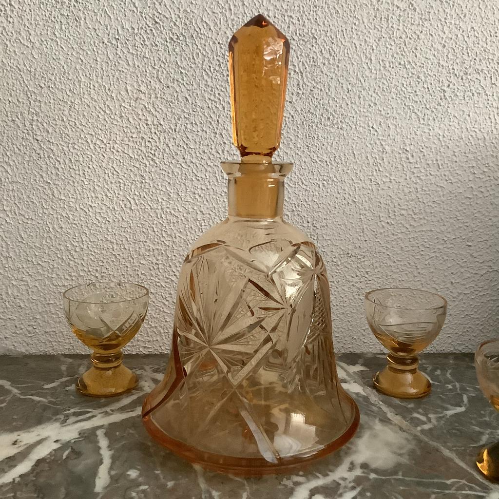 Kristallen likeurstel met karaf en 6 glaasjes, Ophalen