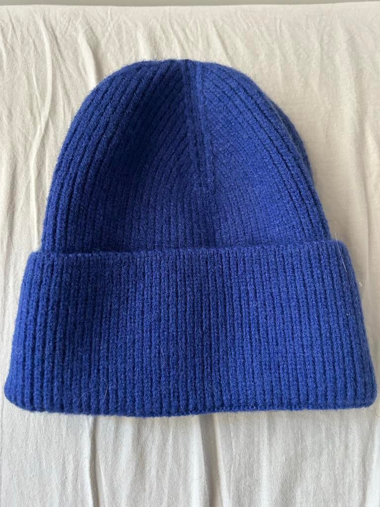 Blauwe gebreide muts, Ophalen, Zo goed als nieuw, Maat 38/40 (M), Muts