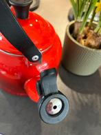 Le Creuset fluitketel 1,1 liter - Zo goed als nieuw, Gebruikt, Rood, Le Creuset, Ophalen