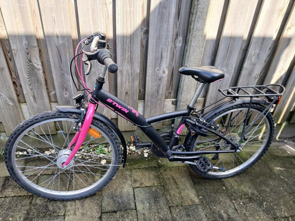 Meisjesfiets B'TWIN 24 inch - Zwart/Roze met Versnellingen, B'TWIN, Versnellingen, Ophalen of Verzenden, Gebruikt