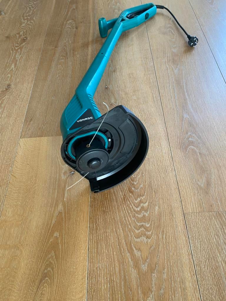 grastrimmer met twee nieuwe draadklossen, Tuin en Terras, Grastrimmers, Ophalen of Verzenden, Nieuw, 30 tot 50 cm, Elektrisch