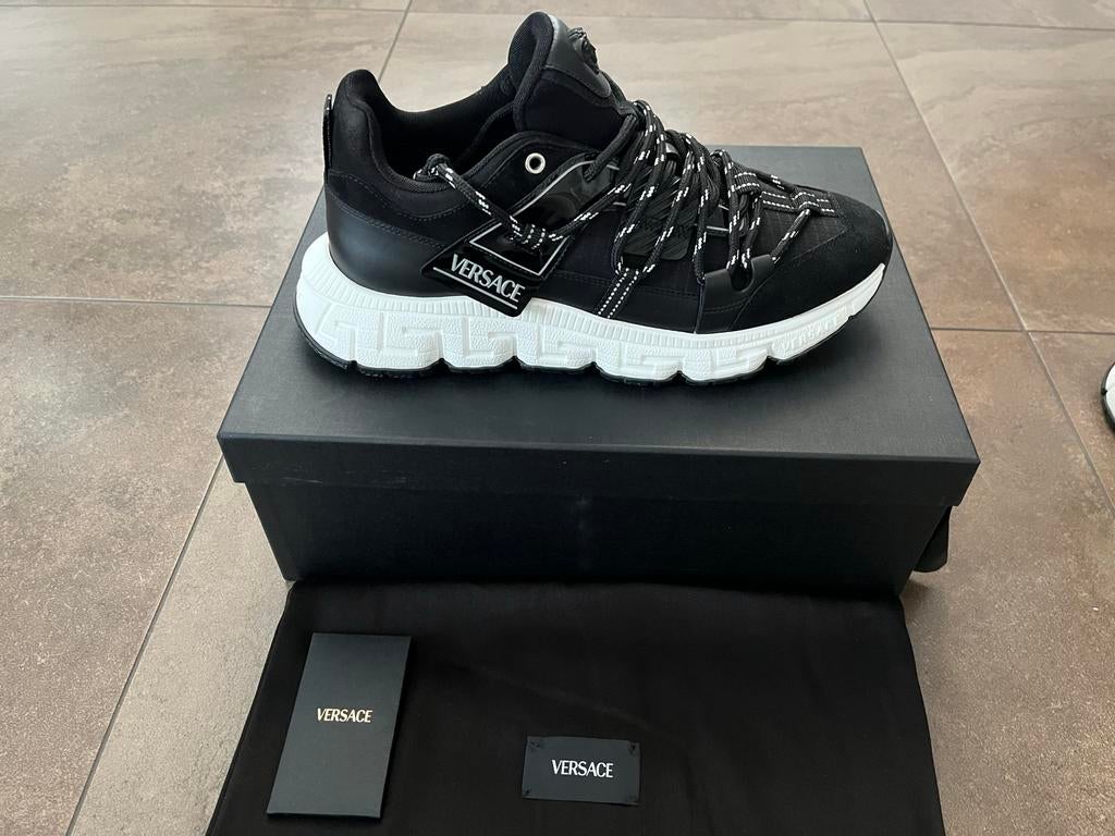 Versace Sneakers incl doos en tas, Zwart, Nieuw, Ophalen of Verzenden, Sneakers of Gympen