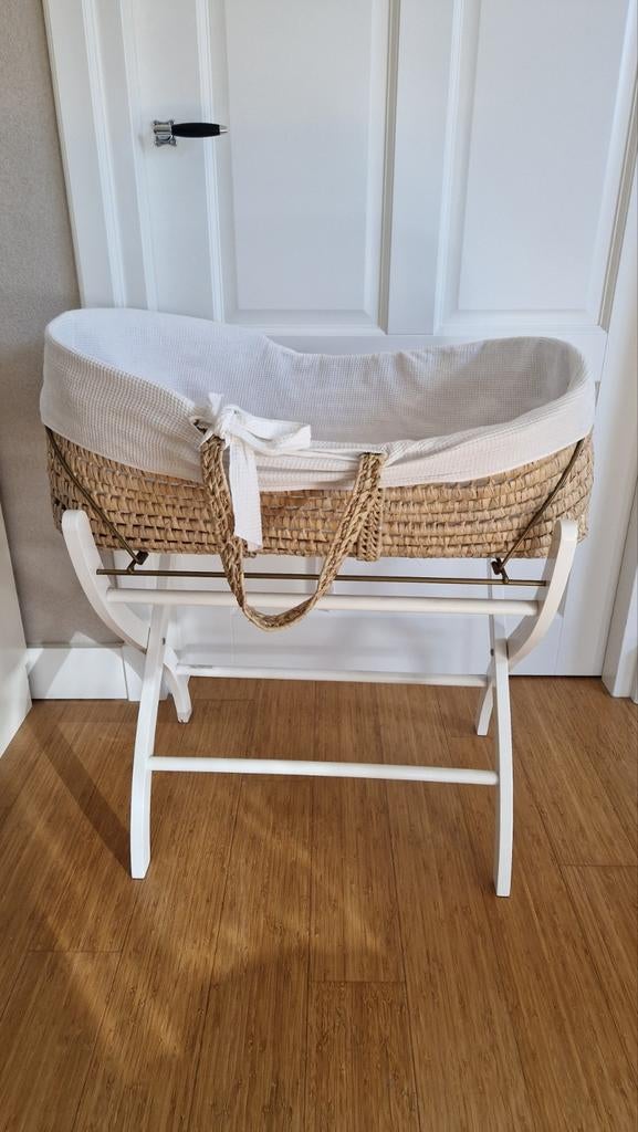 Mozeswiegje, Ophalen, Ledikant