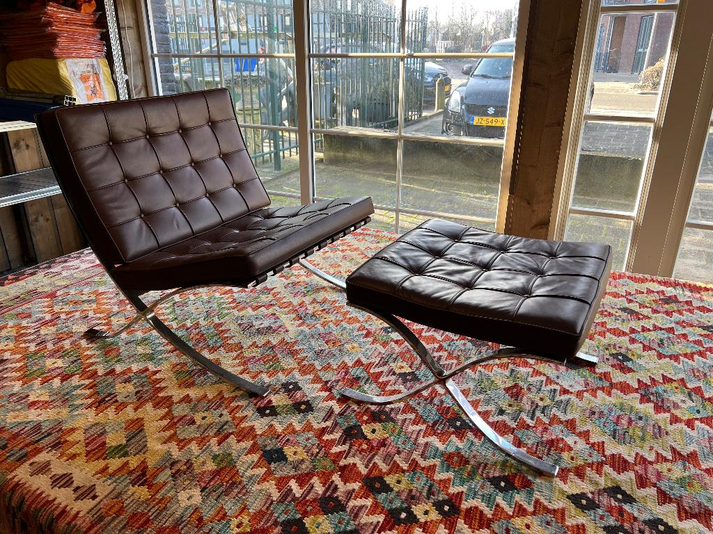 Knoll Barcelona Chair en Ottoman, Ophalen