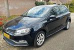 2014 Volkswagen Polo 1.0 TSI 55KW Comfortline Zwart, Auto's, Stof, Zwart, Handgeschakeld, Grijs