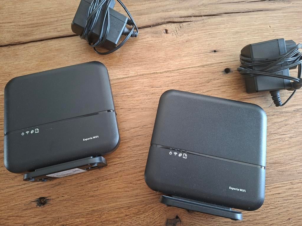 KPN Experia WiFi Boosters (2 stuks), Ophalen of Verzenden, Zo goed als nieuw, Router, KPN