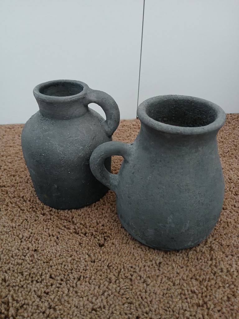 Twee landelijke kruikjes grijs, Ophalen, Overige kleuren, Minder dan 50 cm