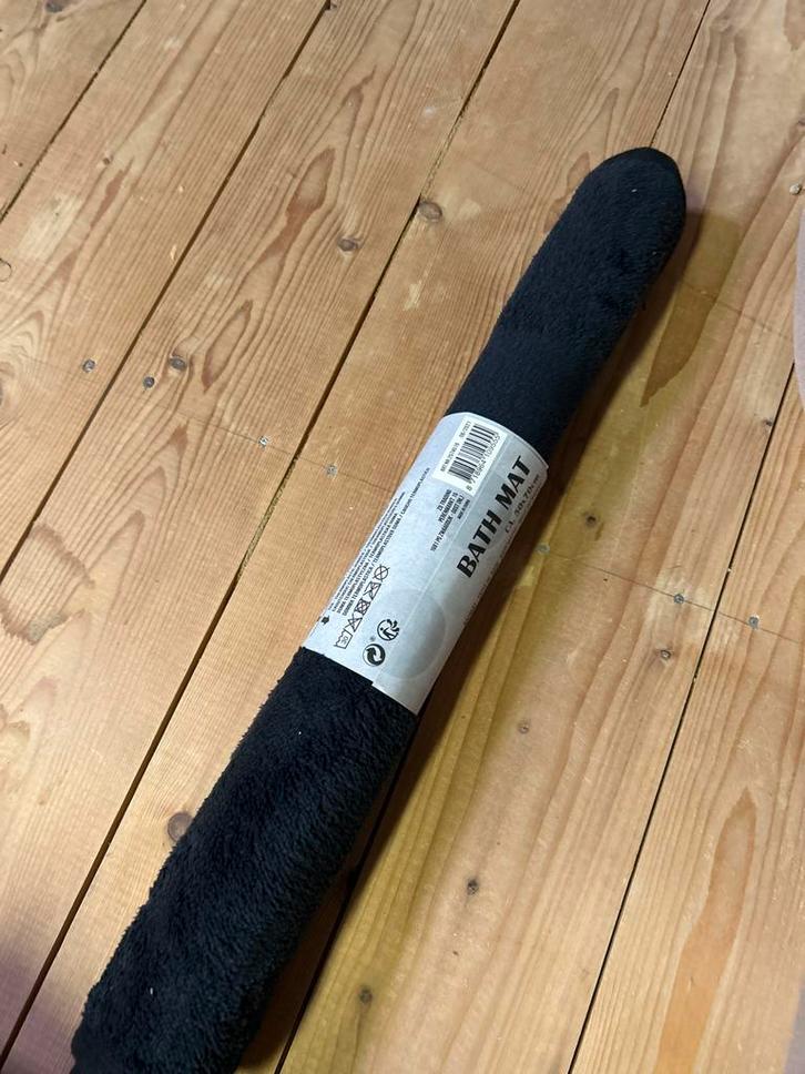 Zwarte badmat - Nieuw en ongebruikt, Huis en Inrichting, Badkamer | Badtextiel en Accessoires, Nieuw, Badmat, Zwart, Ophalen of Verzenden