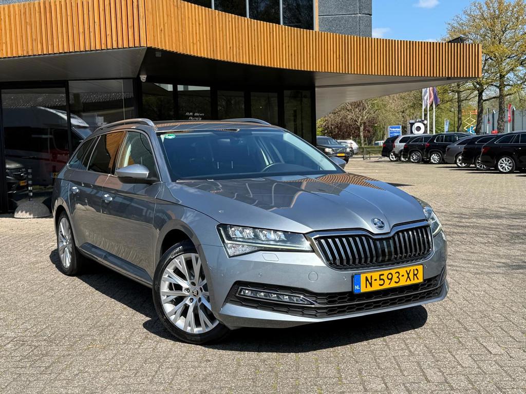 Skoda Superb Combi 1.5 TSI ACT Sportline Business|Rijklaar!|, Auto's, Skoda, 4 cilinders, 150 pk, 1600 kg, 1392 kg