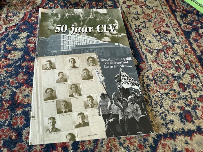 50 jaar CLV. Is een halve eeuw middelbaar onderwijs in Veen, 20e eeuw of later, Diverse auteurs, Ophalen of Verzenden, Zo goed als nieuw