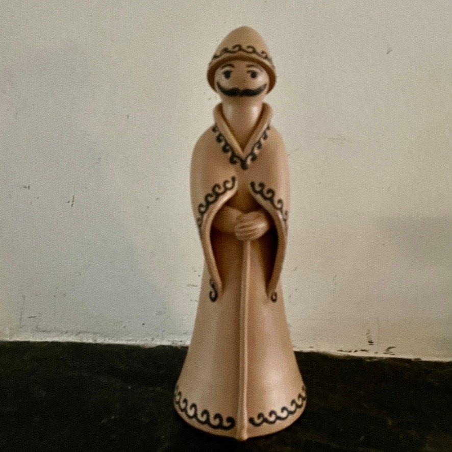 Keramiek beeldje van een man, Antiek en Kunst, Kunst | Beelden en Houtsnijwerken, Ophalen of Verzenden