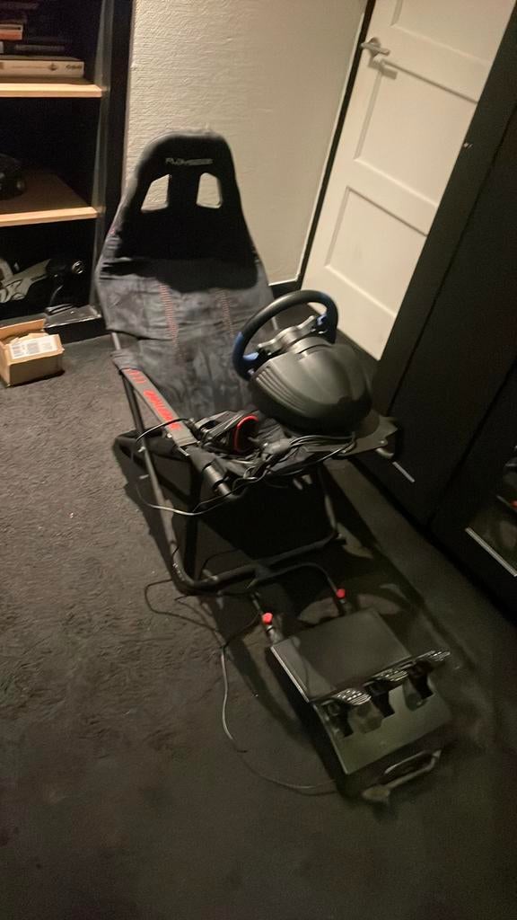 Thrustmaster T150 met playseat en schakelpook, Spelcomputers en Games, Spelcomputers | Sony PlayStation Consoles | Accessoires