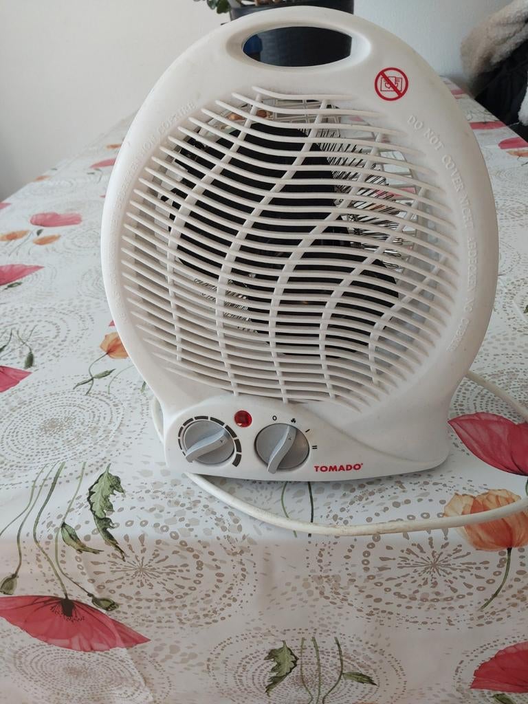 Tomado Tafelventilator/Kachel - Compact en Krachtig, Ophalen, Gebruikt, Tafelventilator