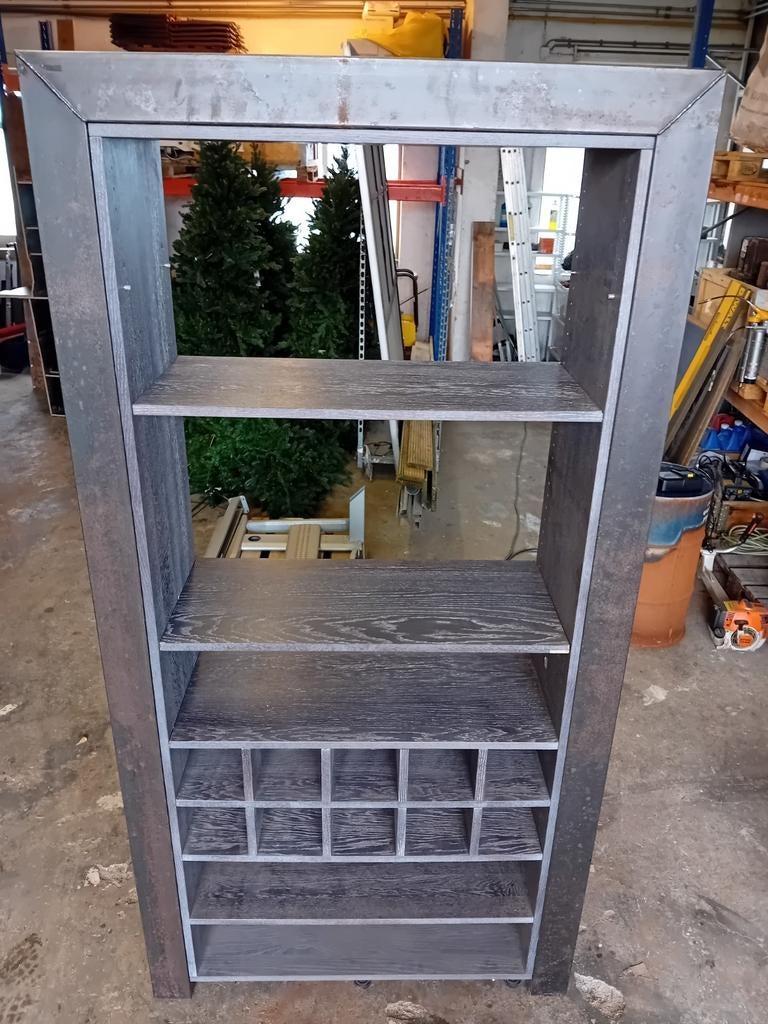 Grote industriële kast., Antiek en Kunst, Ophalen