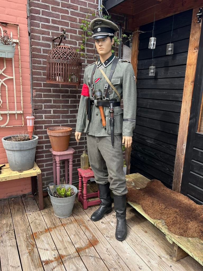 Scharführer wo2 mannequin compleet Hohenstaufen, Verzamelen, Militaria | Tweede Wereldoorlog, Ophalen, Duitsland, Kleding of Schoenen