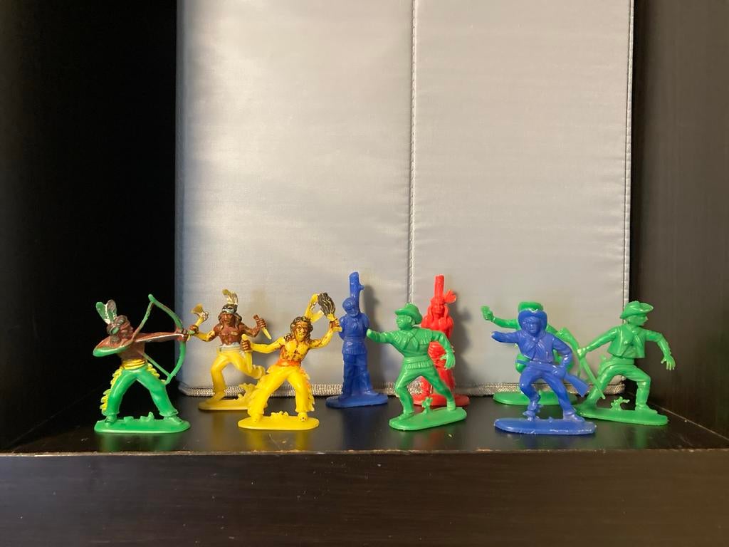 Vintage speelgoedfiguren: Indianen en cowboys, Ophalen of Verzenden, Gebruikt, Jongen of Meisje