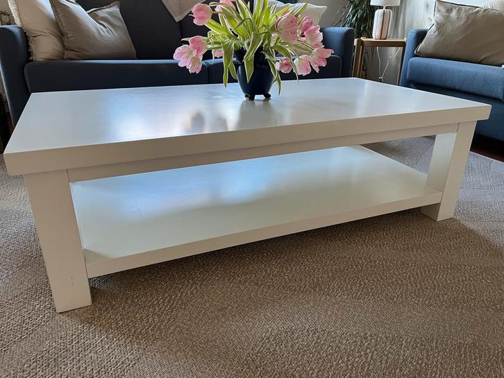 Witte salontafel 135x70cm met opbergplank, Huis en Inrichting, Tafels | Salontafels, Gebruikt, Minder dan 50 cm, 50 tot 100 cm