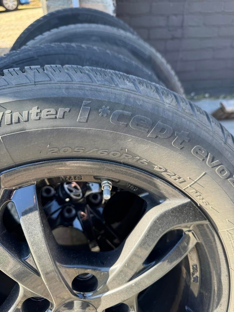 Winterbanden met velgen voor oa Hyundai Kona Electric 2020, Ophalen, Gebruikt, 16 inch, Banden en Velgen