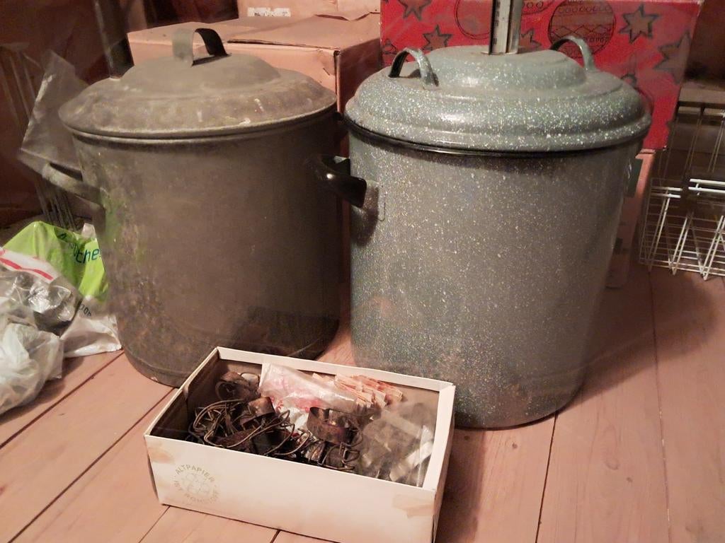 2 Weckketels met toebehoren en 85+ Weckflessen & gasbrander, Ophalen, Gebruikt