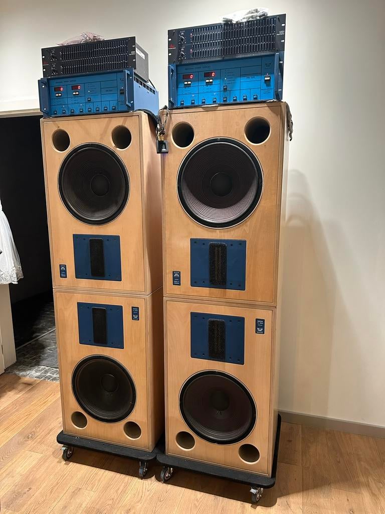 Stage accompany 4547 + PPA1200, Audio, Tv en Foto, Luidsprekers, Overige merken, Ophalen of Verzenden, Zo goed als nieuw, 120 watt of meer