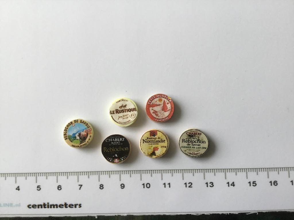 Poppenhuis miniaturen kaasjes 131, Verzamelen, Poppenhuizen en Toebehoren, Ophalen of Verzenden, Nieuw, Poppenhuis