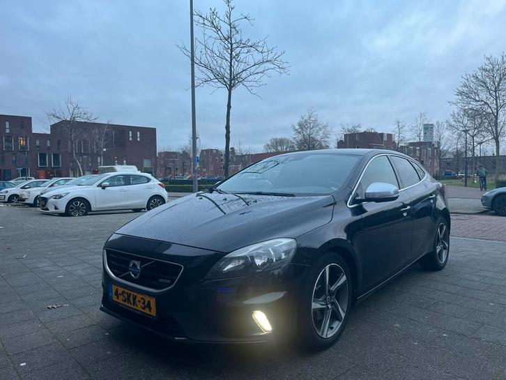 Volvo V40 1.6 D2 R-design Leer Parksensoren, Auto's, Volvo, Particulier, V40, Diesel, A, Hatchback, Handgeschakeld, Origineel Nederlands