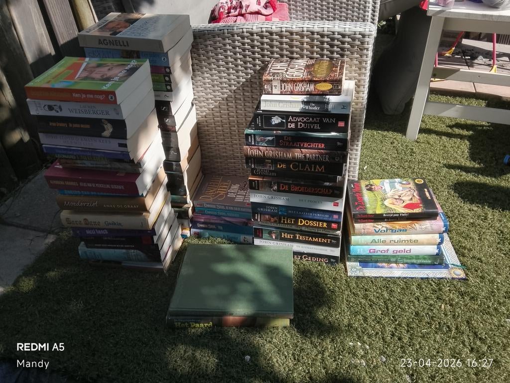 71 boeken, Ophalen, Zo goed als nieuw
