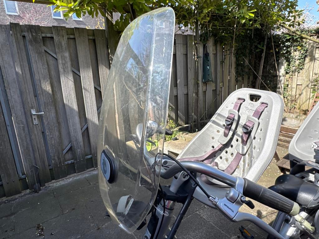 Yepp fietsstoeltje voor met windscherm, Fietsen en Brommers, Ophalen, Gebruikt, Voorzitje