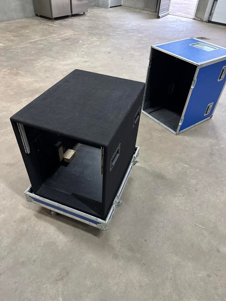 Blauwe flightcase op wielen met 13U 19inch rack, Ophalen, Gebruikt, Speaker of Versterker, Flightcase