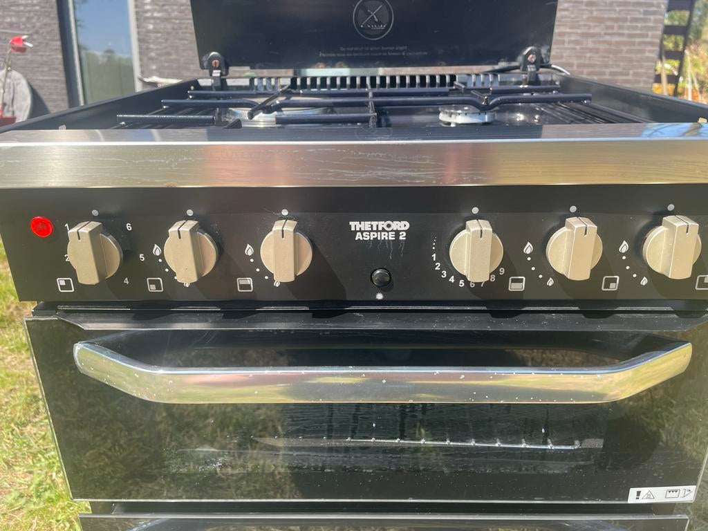 Thetford Aspire 2 Oven Grill Kookplaat Combinatie, Ophalen, Gebruikt, Minder dan 85 cm, Grill