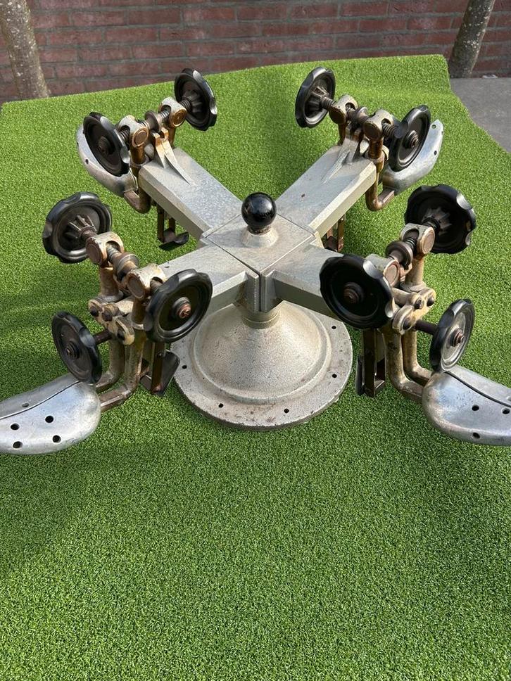 Schoenoprek machine veel leesten erbij  draaibare caroussel, Hobby en Vrije tijd, Overige Hobby en Vrije tijd, Gebruikt, Ophalen