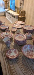 Wedge wood Prachtig compleet servies met rood bloemmotief, Ophalen, Keramiek, Zo goed als nieuw, Overige stijlen