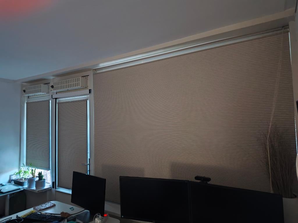 Veneta plisse gordijnen 3x (Hoeksewaarddd), Ophalen, Crème, Zo goed als nieuw, 200 cm of meer