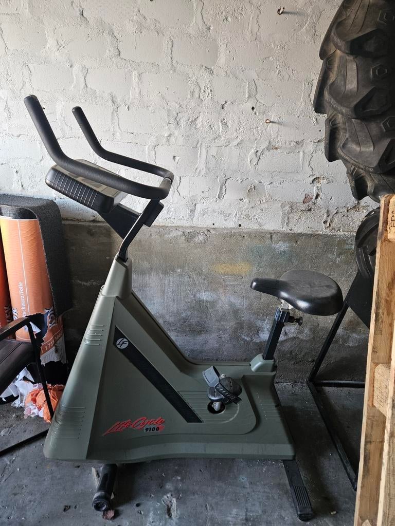 Hometrainer Life Cycle 9100, Sport en Fitness, Fitnessapparatuur, Ophalen of Verzenden, Gebruikt, Hometrainer