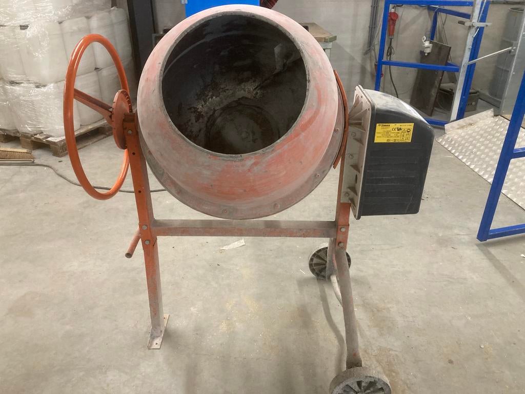 Te koop zgan betonmolen, Ophalen, Zo goed als nieuw