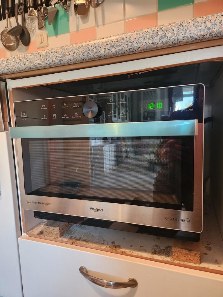 Nieuwe combimagnetron Whirlpool MWSC 833 SX, Ophalen, Nieuw, 45 tot 60 cm