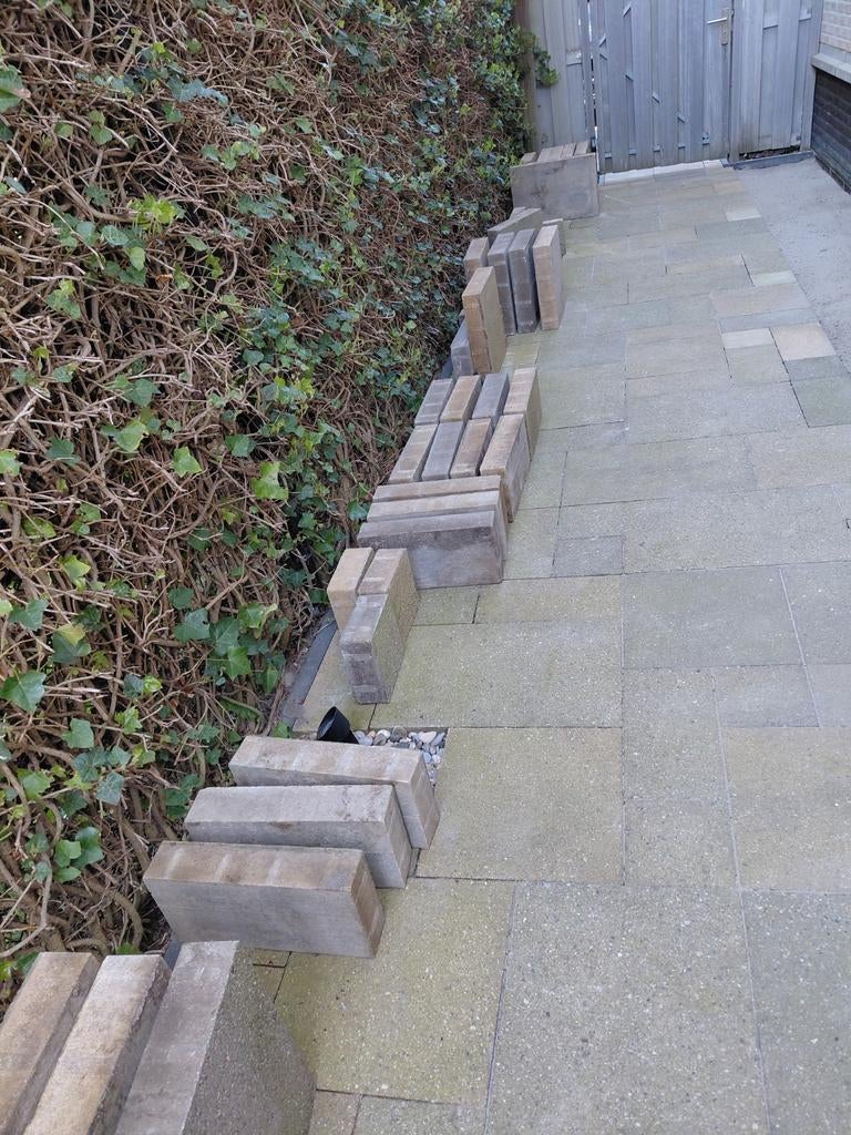 Gratis tuintegels 8 cm dik, Ophalen, Beton, Terrastegels