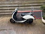 SYM scooter wit/zwart, Fietsen en Brommers, Ophalen of Verzenden, Gebruikt, Benzine, Overige modellen