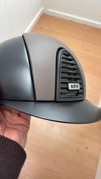 Kep Italia diep grijs met taupe M, Dieren en Toebehoren, Paardrijkleding, Ophalen of Verzenden, Zo goed als nieuw, Dressuur, Cap