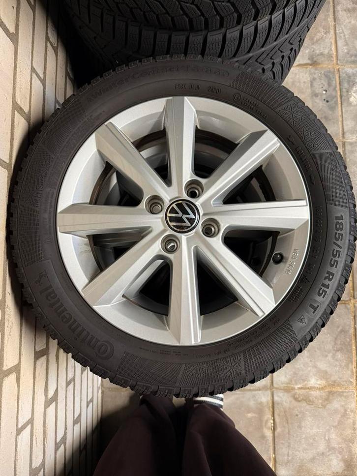 VW Up winterbanden op originele velgen – 185/55 R15, Auto-onderdelen, Banden en Velgen, Banden en Velgen, Winterbanden, 15 inch