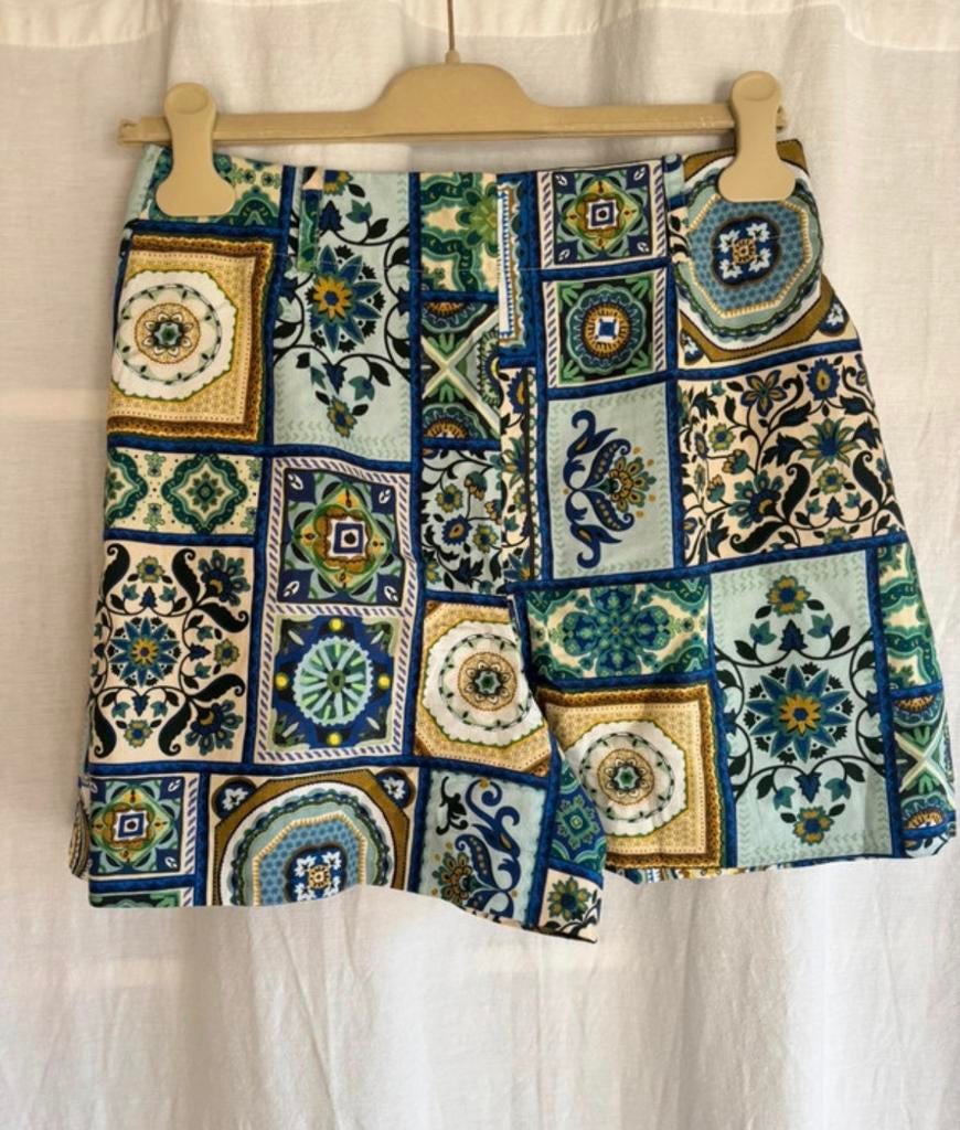Tommaso Sézane x Momonì mosaic shorts maat 38, Kleding | Dames, Rokken, Zo goed als nieuw, Maat 38/40 (M), Blauw, Boven de knie