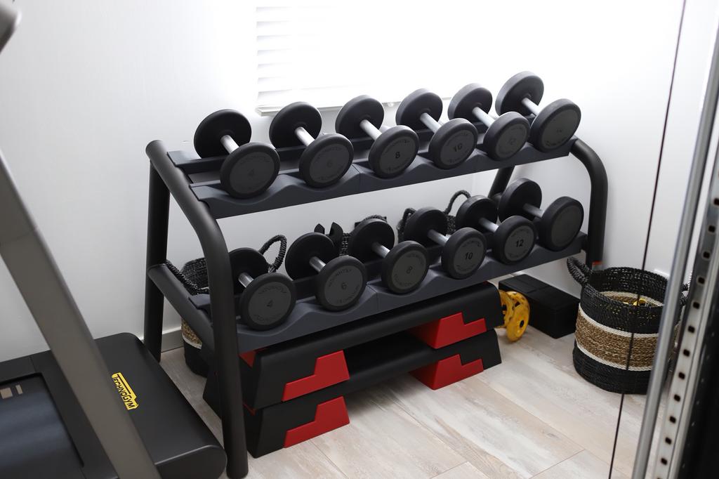 Technogym Dumbbell Rack Dumbell Rek + gewichten & Loop Bands, Ophalen, Zo goed als nieuw, Benen, Dumbbell
