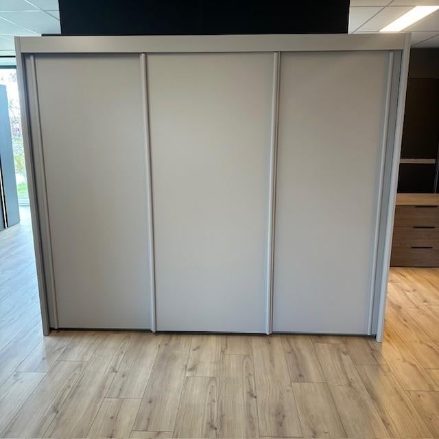 Rauch Imperial Kledingkast - B279xH235xD50cm, Ophalen, Met deur(en), 200 cm of meer, 150 tot 200 cm